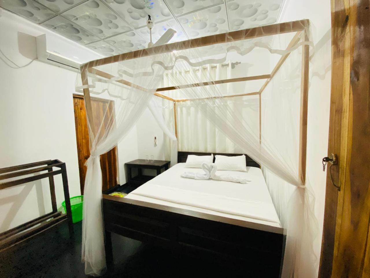 Kingly Aroma Hotel Arugam Bay Exterior foto